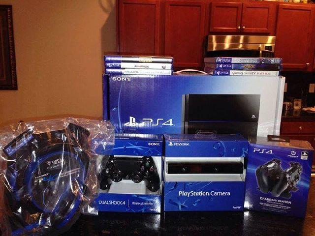 (Whatsapp +2348095197651) Sony Playstation 4 8GB HDD 500GB costs $250 USD